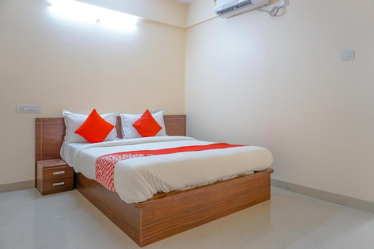 Oyo 81616 Omkar Executive Vagholi Exterior foto